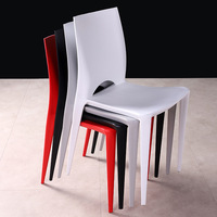 Chaises en plastique noir pour événements, chaises empilables, production rapide de moules en plastique par injection
