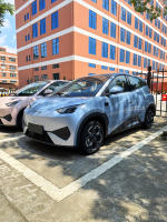 Voiture électrique BYD Seagull 5 portes 4 places berline à hayon longue autonomie 305 km Véhicule à énergie nouvelle Voitures électriques Fabriquées en Chine