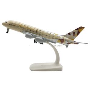 <span class=keywords><strong>เครื่องบิน</strong></span>โมเดล ethad <span class=keywords><strong>เครื่องบิน</strong></span>โมเดลโลหะอัลลอยขนาด20ซม. <span class=keywords><strong>A380</strong></span><span class=keywords><strong>เครื่องบิน</strong></span>จำลองสำหรับตกแต่งบ้านและให้เป็นของขวัญแก่เพื่อน - Product Image 1