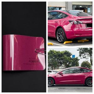 Préféré pour le film d'emballage énergique brillant magenta PET brillant de brillant de voiture de sport pour la <span class=keywords><strong>garde</strong></span> de partie et d'usure de voiture de sport - Product Image 3