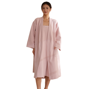 2 件套粉色华夫格织和服水疗浴袍和浴巾套装由柔软厚实的棉涤混纺材料制成 - Product Image 1