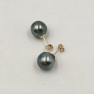 Pendiente de perla de sal marina de Tahití natural de 8-10mm, pendientes de tuerca rellenos de oro de 14 quilates a la moda para bodas cerca de perlas redondas con defectos de grado - Product Image 5