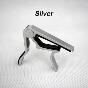 Capo de guitare acoustique classique en alliage d'aluminium argenté de haute qualité à changement rapide pour ajuster le tonalité de la guitare - Product Image 1