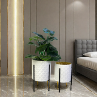 Pot Tanaman Bunga Mewah untuk Luar Ruangan dan Dalam Ruangan, Model Lander Glazed Shiny, Ukuran dan Pola Sesuai Pesanan