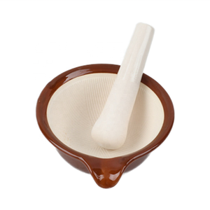 Set ergonomico artigianale mortaio e pestello di piccole dimensioni per uso cucina - Product Image 6