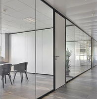 Système de cloisons en verre modulaires, panneaux de 12 mm d'épaisseur, cadre en aluminium, design moderne, contrôle du bruit, mobile, installation facile, flexible