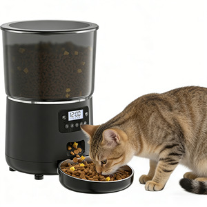 Comedero automático para mascotas con wifi y control por voz para gatos y perros, diseño desmontable, forma redonda, enchufe estadounidense, 1450g - Product Image 1