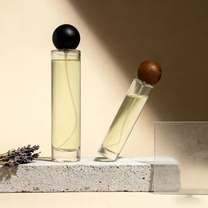 Botella de Perfume de vidrio <span class=keywords><strong>delgado</strong></span> <span class=keywords><strong>Delgado</strong></span> 30ml 50ml 100mL <span class=keywords><strong>Atomizador</strong></span> de niebla fina recargable para embalaje cosmético de fragancia con tapa de madera - Product Image 2