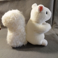 Petit animal en peluche écureuil blanc, design mignon, vente en gros, pas cher