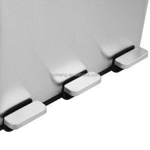 <span class=keywords><strong>Poubelle</strong></span> 45L 3 <span class=keywords><strong>compartiments</strong></span> <span class=keywords><strong>Poubelle</strong></span> domestique Collecteur de recyclage <span class=keywords><strong>Poubelle</strong></span> de tri <span class=keywords><strong>Poubelle</strong></span> à pédale en acier inoxydable <span class=keywords><strong>Poubelle</strong></span> environnementale - Product Image 5