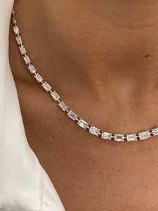 Collier tennis élégant en argent sterling 925 avec moissanite taille émeraude, idéal pour anniversaire, mariage, fête ou comme cadeau pour votre partenaire - Product Image 2