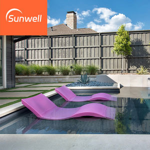 Tumbonas modernas <span class=keywords><strong>de</strong></span> plástico <span class=keywords><strong>para</strong></span> cama <span class=keywords><strong>de</strong></span> plástico <span class=keywords><strong>de</strong></span> bronceado con mesa auxiliar <span class=keywords><strong>para</strong></span> patio exterior o <span class=keywords><strong>piscina</strong></span>, <span class=keywords><strong>tumbona</strong></span> en el agua - Product Image 1