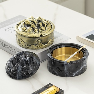 Cenicero Hecho a Mano de Alta Estética, Diseño Creativo y Único, Tapa que Evita que la Ceniza se Vuelque, Elimina el Olor a Humo, Estilo Nórdico, Apto para Cigarros - Product Image 2