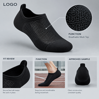 Chaussettes de course athlétiques noires, invisibles, respirantes, avec ventilation en maille, gestion de l'humidité, maintien de la talonnette, bout plat, languette supérieure, ajustement parfait et évacuation de l'humidité