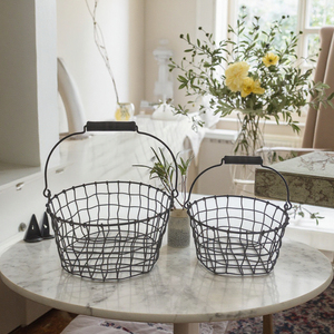 Bộ 2 giỏ sắt tròn cổ điển màu đen để đựng đồ trên bàn làm việc có tay cầm - Đa năng, tiết kiệm không gian - Product Image 6