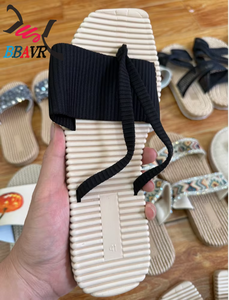Ofertas de Fábrica con Descuentos en Inventario, Sandalias de Mujer con Suela Ligera de Espuma, Pantuflas Planas - Product Image 4