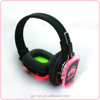 DJ Party Utilisez un casque et un émetteur Disco silencieux avec fonction de contrôle des lumières LED RF-309