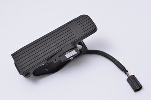 Pédales de voiture 5V Commande d'accélérateur Pédale d'accélérateur Pédale d'accélérateur pour voiture électrique et hybride/bus/camion - Product Image 3