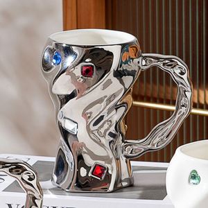 Tasses de voyage de luxe exquises en acier inoxydable avec poignée et paille, design unique et irrégulier, pour la maison, cadeau original pour couples - Product Image 4