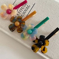 En gros, Nouvelle Pince à Cheveux en Acétate Faite Main, Motif Fleur Couleur Magique, Clip pour Frange et Cheveux Latéraux, Style Rétro Féminin Élégant, Emballage Cadeau