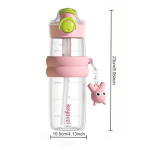 Taza de agua deportiva sin BPA de 600ml de gran capacidad con tapa de resorte para aventuras al aire libre de verano y estudiantes - Product Image 1