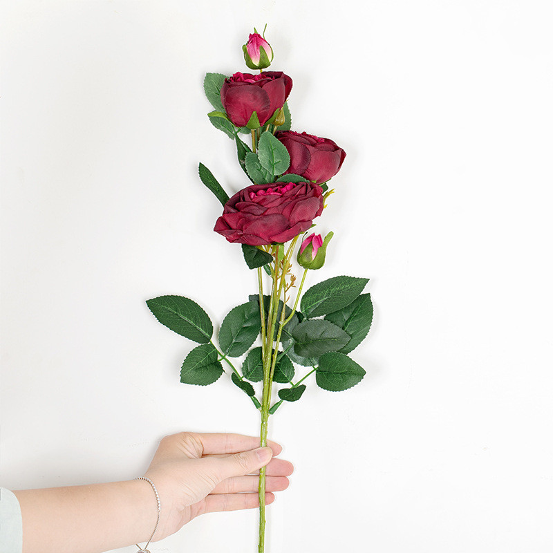 Silk roses:Red