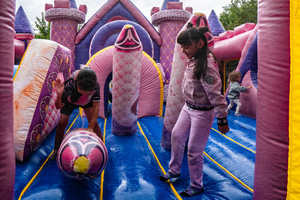 Castillo inflable de PVC de alta calidad para niños, centro de juegos con tobogán, piscina, tema de princesa, uso de alquiler, incluye soplador - Product Image 5