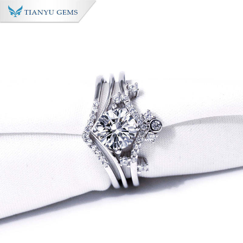 เงิน-ทองคำขาว