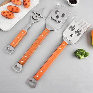 Juego de Herramientas para Barbacoa Multifuncional de Acero Inoxidable, Juego Combinado de Espátula y Tenedor con Mango de Madera para Barbacoa al Aire Libre - Product Image 3