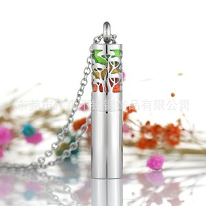Collar con Colgante de Aromaterapia Moderno para Mujer en Acero Inoxidable |   Difusor de Perfume Recargable con Colgante de Filigrana Hueca para Aceites Esenciales - Product Image 6