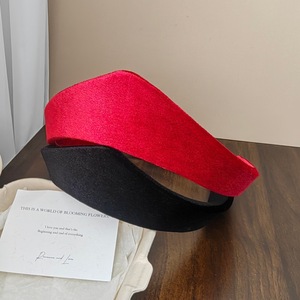 Serre-tête en velours <span class=keywords><strong>Dudu</strong></span> Dynasty motif géométrique triangulaire pour femme, style européen et américain, nouvelle collection 2025, rétro britannique pour le commerce transfrontalier - Product Image 3