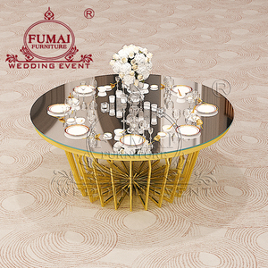Mesa de comedor redonda con tapa de cristal de hermoso diseño, mesa para banquetes de boda para novios con base dorada - Product Image 6