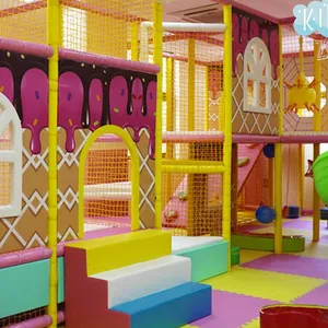 Zona de juegos interior para niños, bonito aspecto, parque infantil