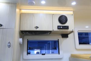 Camping-car tout-terrain pour pick-up 4x4, caravane, camping-car de luxe, remorque de camping légère avec douche et toilettes - Product Image 2