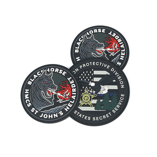 Customized Fashion 3D Soft Eco-friendly Silicone Rubber Patches with Flower & Heart Designs for Clothing and Hats