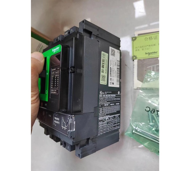Brand New Sch-neider 100N Circuit Breakers 50 KA AC 3P3D 25 a 100% Original in Stock