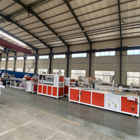 Machine de fabrication de profilés en plastique PP PE, ligne d'extrusion à vis simple pour profilés décoratifs