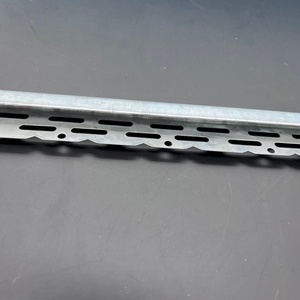 Perfil de ángulo delgado de acero galvanizado de 22 mm x 22 mm a buen precio, utilizado para <span class=keywords><strong>enlucido</strong></span> de yeso en placas de yeso o bloques lisos. - Product Image 2