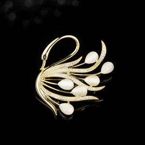 Muyu Swan Brooch Gold Pearl Inlay Women's Fine Jewelry Everyday Wear - Product Image 4
