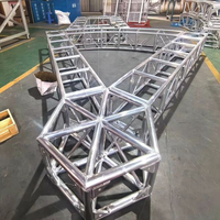 Structure de scène en treillis d'éclairage à toit rectangulaire, design spécial, pour bâtiment de concert, structure de toit plat pour les sports