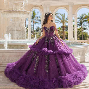 1577 Magnifique Ensemble Deux Pièces Violet avec Décolleté Cœur, Volants, Broderie, Imprimé, Perles et Paillettes, Robes de Bal Quinceañera avec Traîne Chapelle 100% - Product Image 1