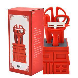 Ensemble de couteaux à éplucher les fruits de <span class=keywords><strong>cuisine</strong></span> avec un élément de style chinois du caractère "Fu" sur le fond et une base de fête pour le stockage - Product Image 2
