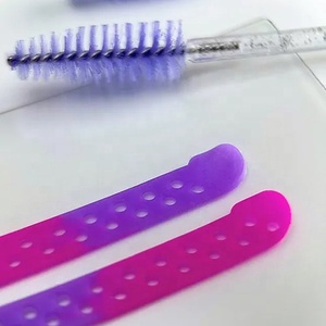 Meilleures <span class=keywords><strong>ventes</strong></span> : Compensateurs de rehaussement de cils en silicone réutilisables multicolores, Nouveaux rubans de recouvrement perforés en silicone pour cils, rubans courbes - Product Image 1
