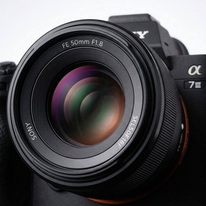 <span class=keywords><strong>Sony</strong></span> A7M3 Alpha <span class=keywords><strong>7</strong></span> <span class=keywords><strong>III</strong></span> ILCE-7M3 Usada Original con Lente de 50 mm f/1.8, 24.2MP, Fotograma Completo, Video 4K, Kit para Retratos y Vlogging, Obturador Bajo - Product Image 2