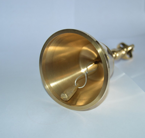 Campana per addome in ottone lucido con tripla luna e Design a stella campana magica per mago - Product Image 4