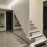 Escalier en spirale moderne Qijia Yishu en acier et bois, escalier courbé en spirale avec garde-corps en verre, escalier intérieur pour loft et duplex QJYS-GM25Tm09