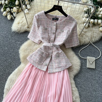 Ensemble élégant pour femmes WIWT, 2 pièces, haut en tweed à manches courtes avec ceinture et jupe longue plissée, ensemble de vêtements rose uni