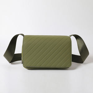 高品质新款男士斜挎包复古风格翻盖邮差信使复古日本小肩包 - Product Image 2