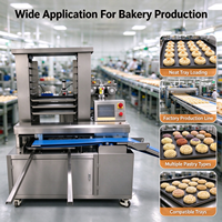 Machine de chargement automatique de plateaux pour produits de boulangerie et pâtisserie