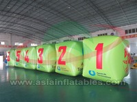Flotteur gonflable personnalisé bouée de natation carrée en PVC bouée cubique de 2m marqueur de course pour les parcs aquatiques et la mer pour la publicité